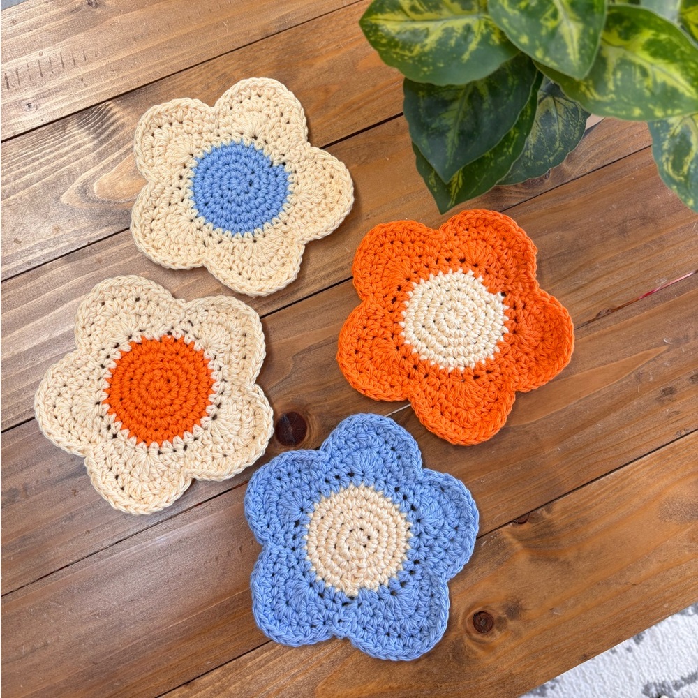 Crochet flower coasters 🌼